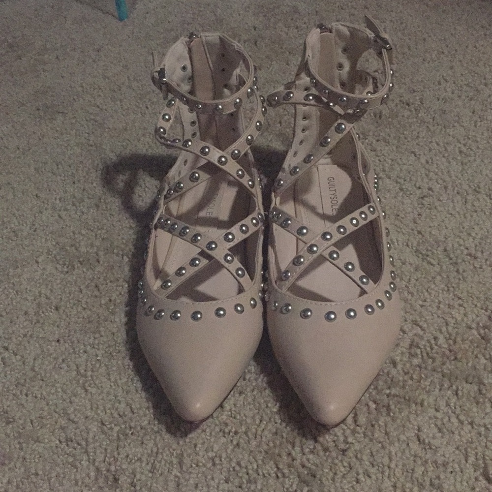 Pointed toe flats